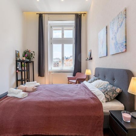 Royal Ferenciek Apartment Budapest Esterno foto