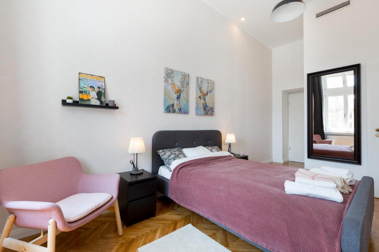 Royal Ferenciek Apartment Budapest Esterno foto
