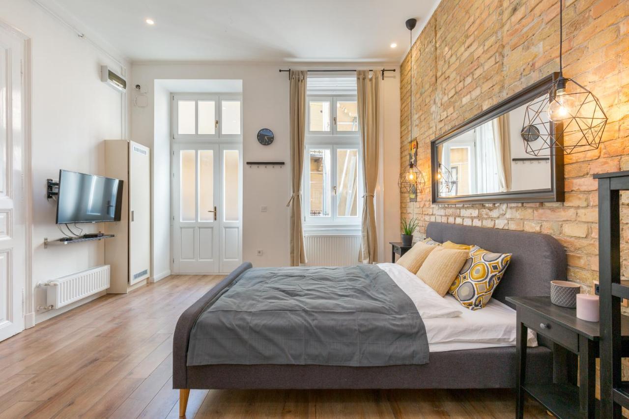 Royal Ferenciek Apartment Budapest Esterno foto